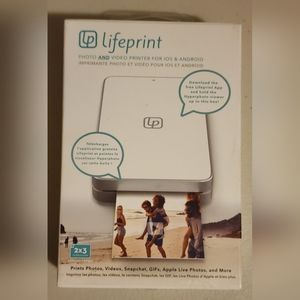 Lifeprint 2x3 mini photo printer